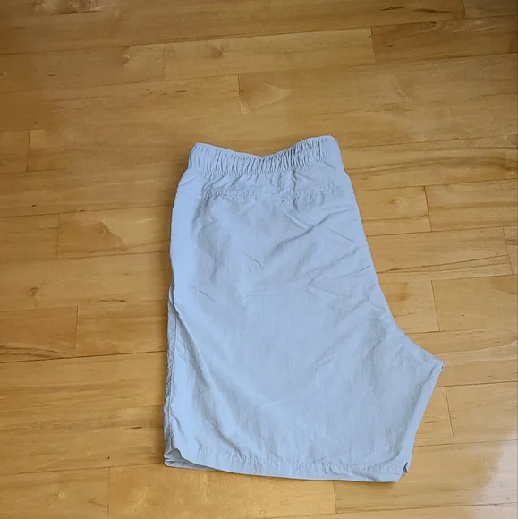 H&M light grey short - Picture 4 of 4